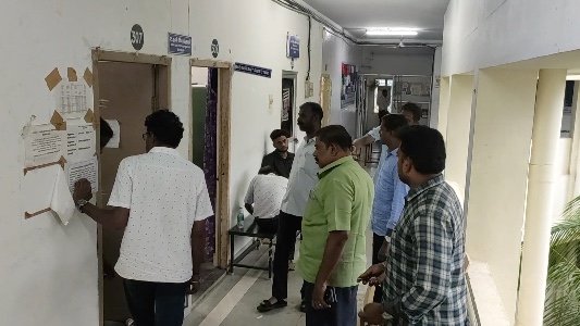 திருவாரூர் நகர் ஊரமைப்பு துறை அலுவலகத்தில் லஞ்ச ஒழிப்புத்துறை அதிகாரிகள் சோதனை