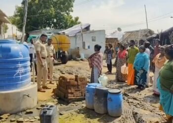 நல்லாடையில் பிரசித்தி பெற்ற அக்னீஸ்வரர் கோவிலில் ஐப்பசி மாதம் பரணி ஒட்டி சிறப்பு அபிஷேகம் &தீபாராதனை