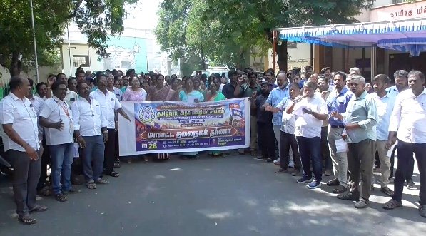 நல்லாடையில் பிரசித்தி பெற்ற அக்னீஸ்வரர் கோவிலில் ஐப்பசி மாதம் பரணி ஒட்டி சிறப்பு அபிஷேகம் &தீபாராதனை