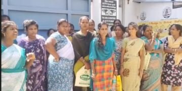 நல்லாடையில் பிரசித்தி பெற்ற அக்னீஸ்வரர் கோவிலில் ஐப்பசி மாதம் பரணி ஒட்டி சிறப்பு அபிஷேகம் &தீபாராதனை