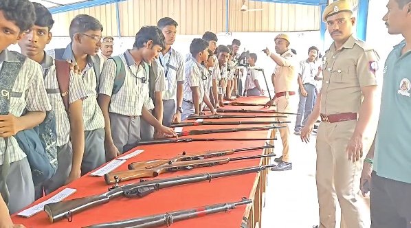 நல்லாடையில் பிரசித்தி பெற்ற அக்னீஸ்வரர் கோவிலில் ஐப்பசி மாதம் பரணி ஒட்டி சிறப்பு அபிஷேகம் &தீபாராதனை