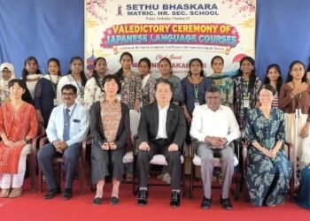 நல்லாடையில் பிரசித்தி பெற்ற அக்னீஸ்வரர் கோவிலில் ஐப்பசி மாதம் பரணி ஒட்டி சிறப்பு அபிஷேகம் &தீபாராதனை