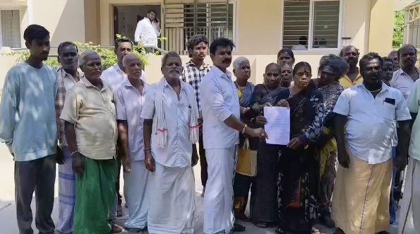 நல்லாடையில் பிரசித்தி பெற்ற அக்னீஸ்வரர் கோவிலில் ஐப்பசி மாதம் பரணி ஒட்டி சிறப்பு அபிஷேகம் &தீபாராதனை