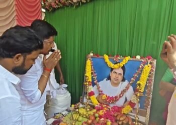 மயிலாடுதுறை சின்னக்கடை வீதி ஸ்ரீ சித்தி விநாயகர் ஆலயத்தில் சம்வத்ஸராபிஷேகம் & சங்கடகர சதுர்த்தியை முன்னிட்டு சிறப்பு அபிஷேகம்