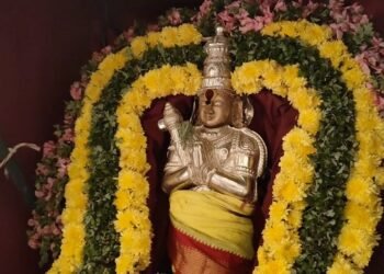 மயிலாடுதுறை சின்னக்கடை வீதி ஸ்ரீ சித்தி விநாயகர் ஆலயத்தில் சம்வத்ஸராபிஷேகம் & சங்கடகர சதுர்த்தியை முன்னிட்டு சிறப்பு அபிஷேகம்